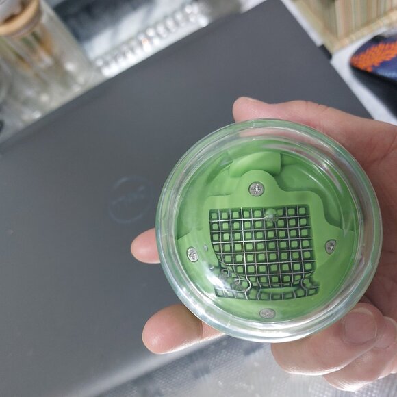 Joie Garlic Mini Plastic Garlic Press Crusher Slicer Grater Dicing Super Cute - Picture 3 of 4